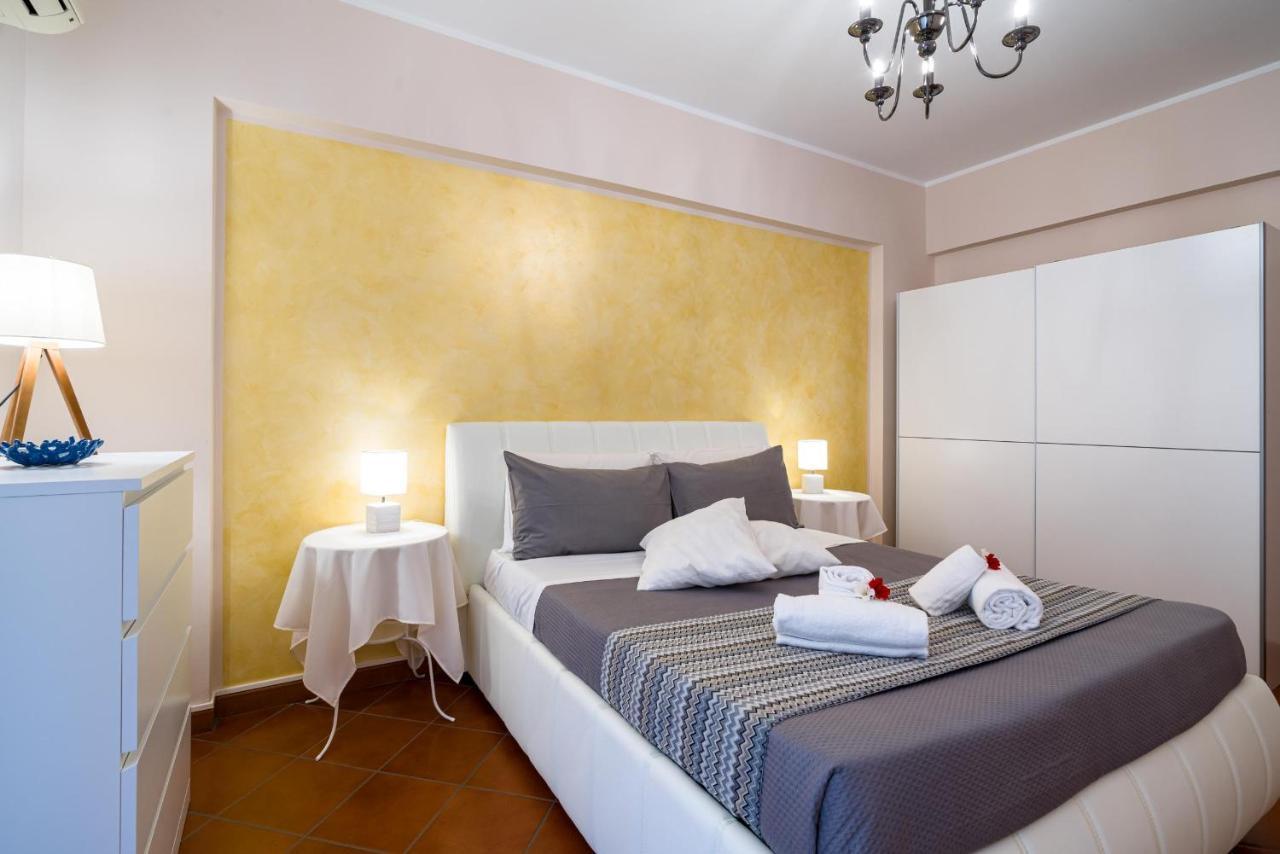 Loft Angolo Sul Mare Letojanni Exterior foto